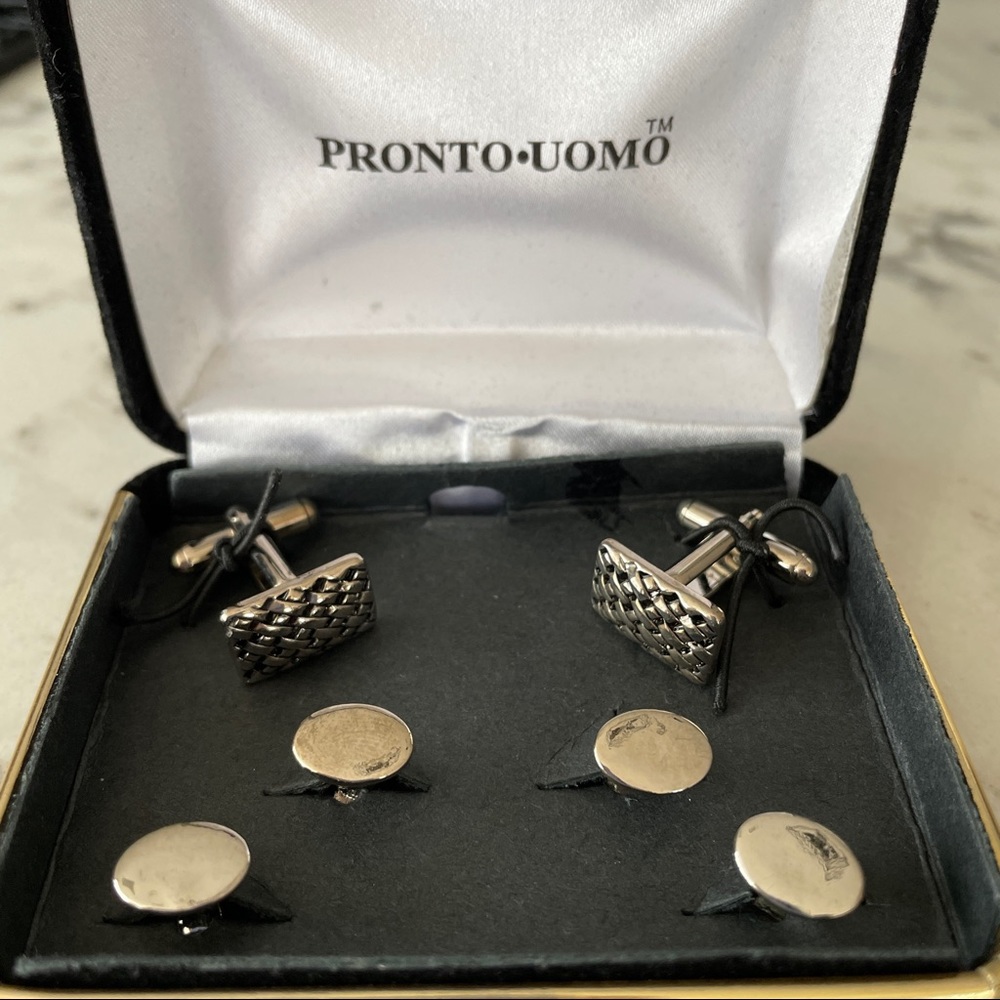 Pronto Uomo Men’s Cufflink and Stud Set